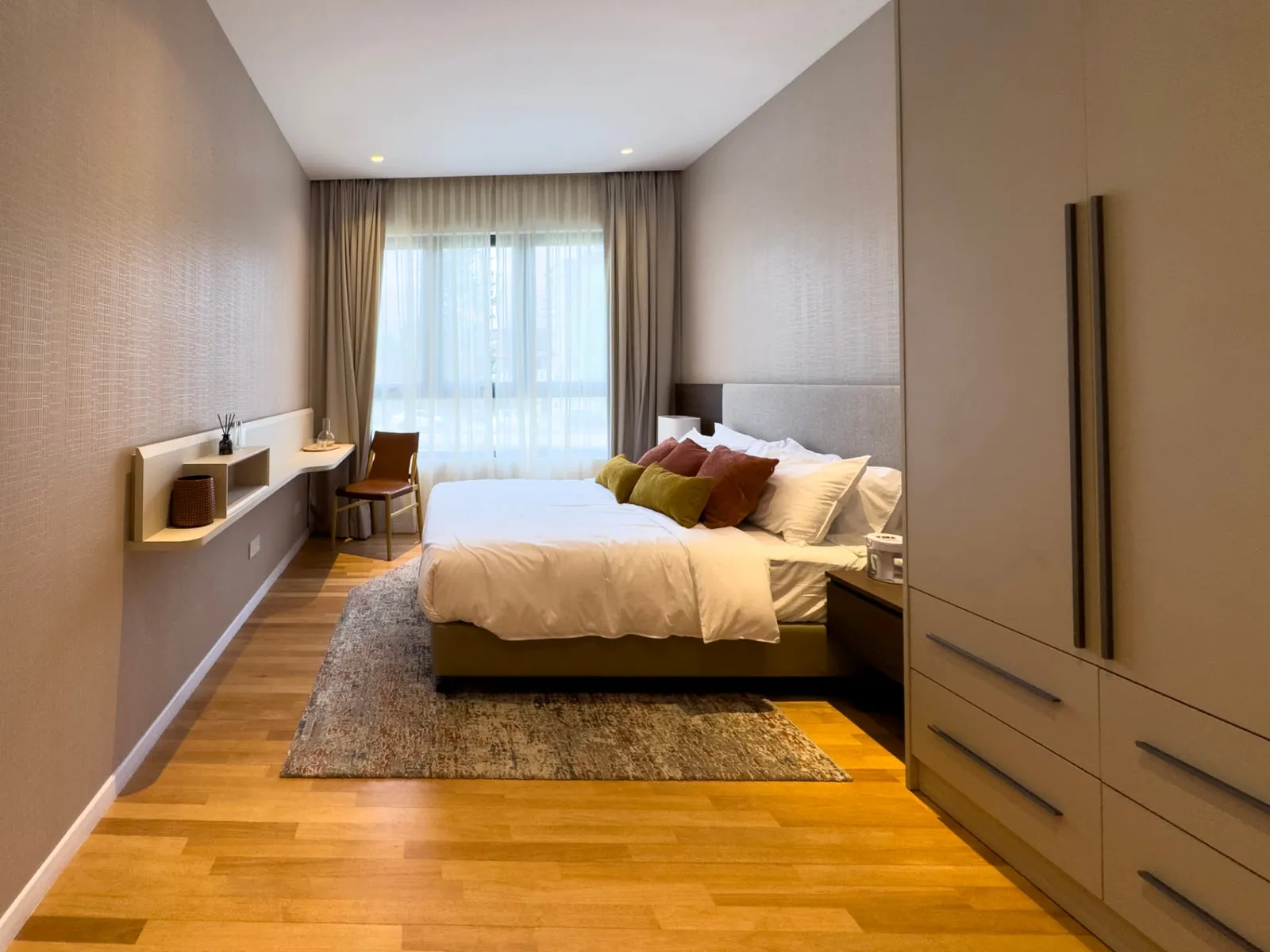 Second bedroom with wardrobe